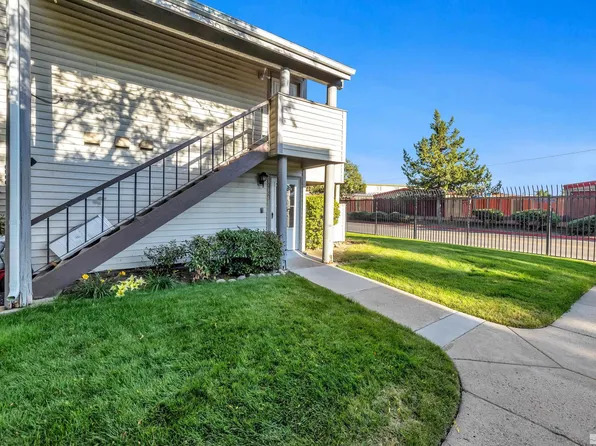 2123 Roundhouse Rd, Sparks, NV 89431