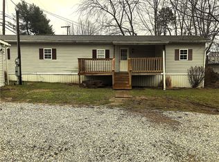 221 W South St, Barnesville, OH 43713
