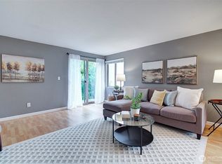 10106 Greenwood Ave N APT 302, Seattle, WA