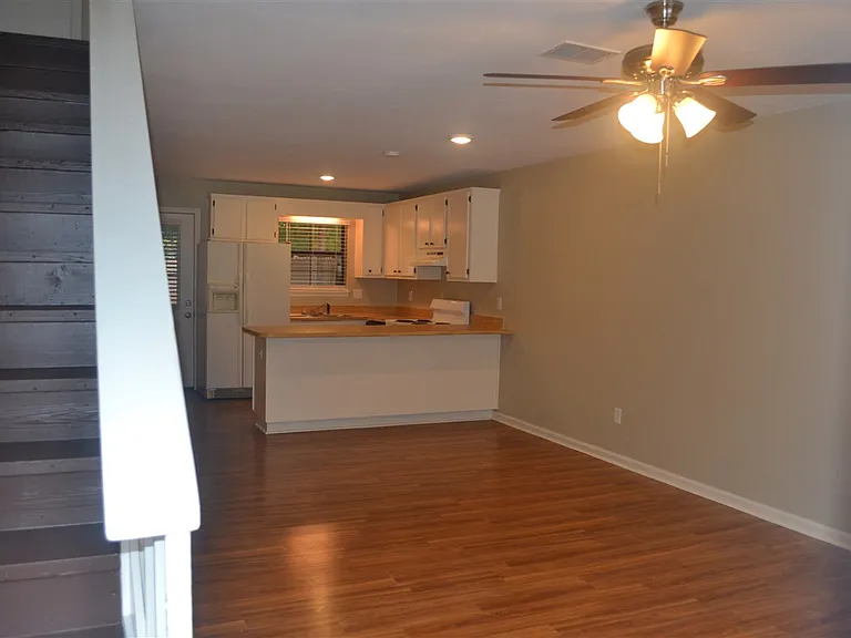 1290 High Rd — Photo 4