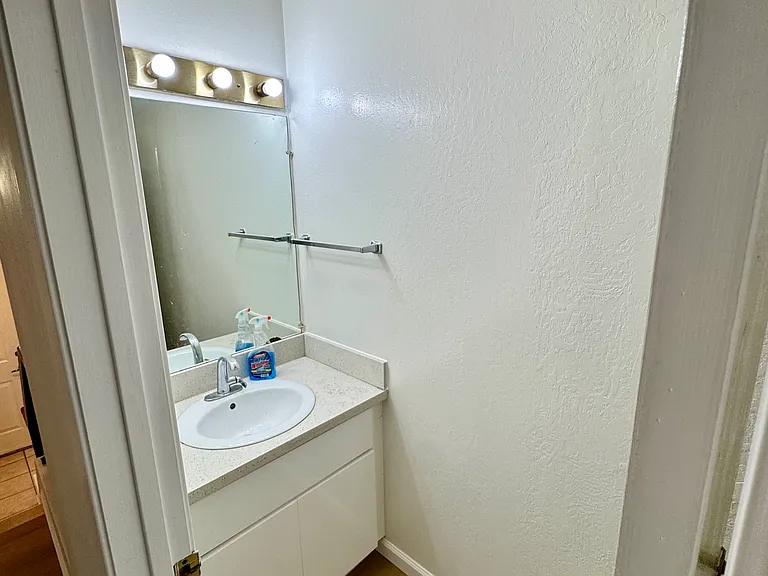 465 Camelback Rd — Photo 5