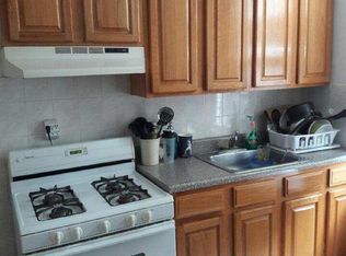 2590 41st St STE 1, Astoria, NY 11103