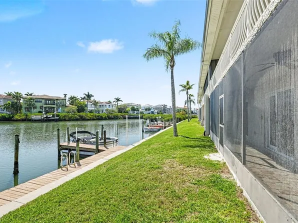 8828 Bay Pointe Dr #104, Tampa, FL 33615