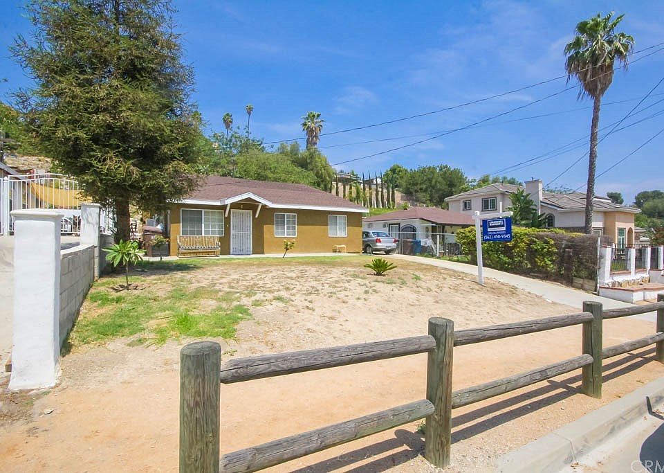 1st image of 432 Camino De Gloria
