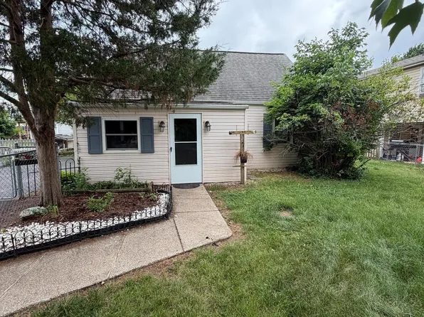 163 Scott Dr, Manassas Park, VA 20111