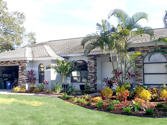 3rd image of 8425 Palm Lakes Ct