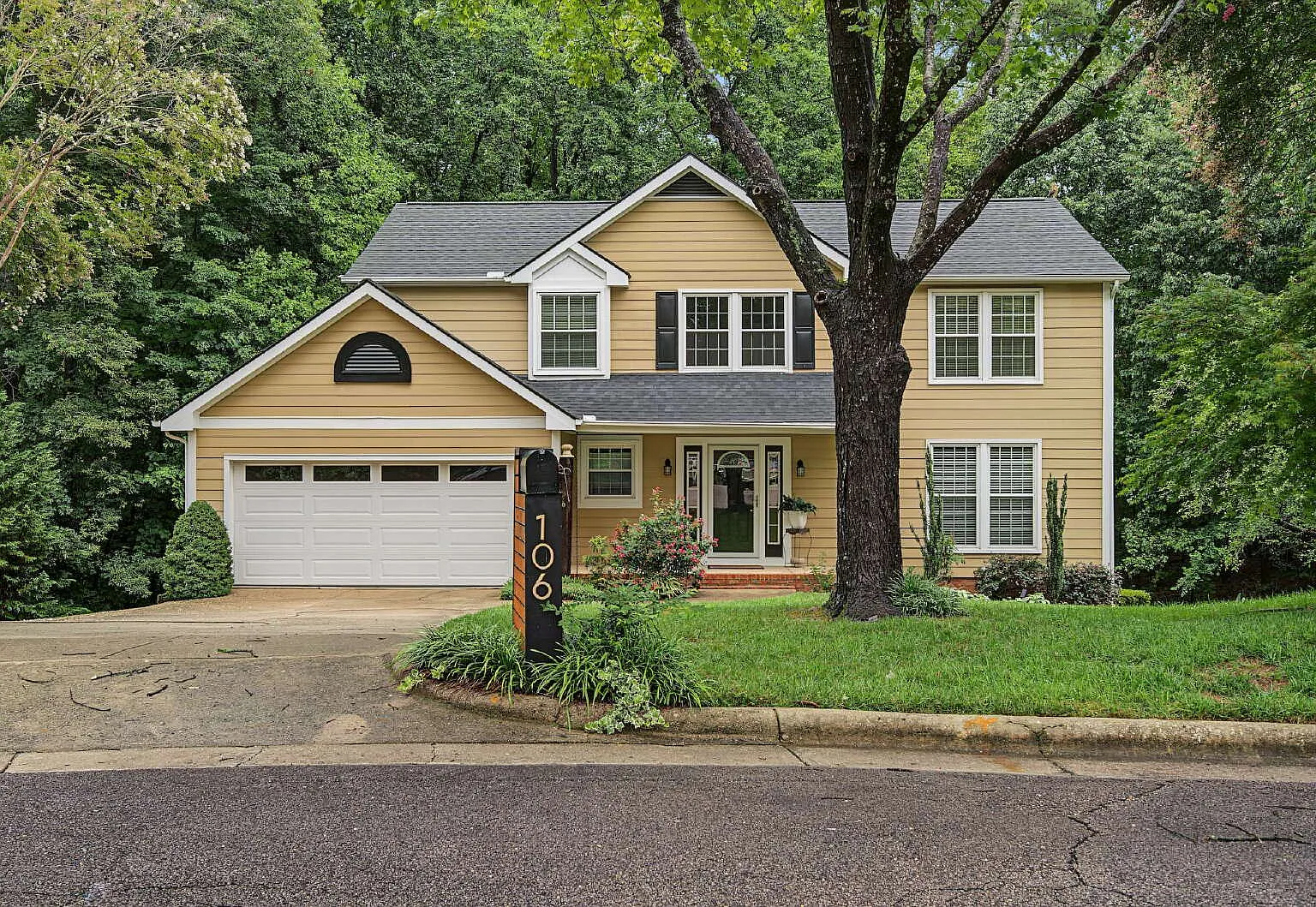 4 bed, 2.5 bath, 3465 sqft, $3,595 — Photo 1