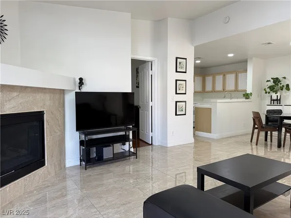 8452 Boseck Dr Unit 225, Las Vegas, NV 89145