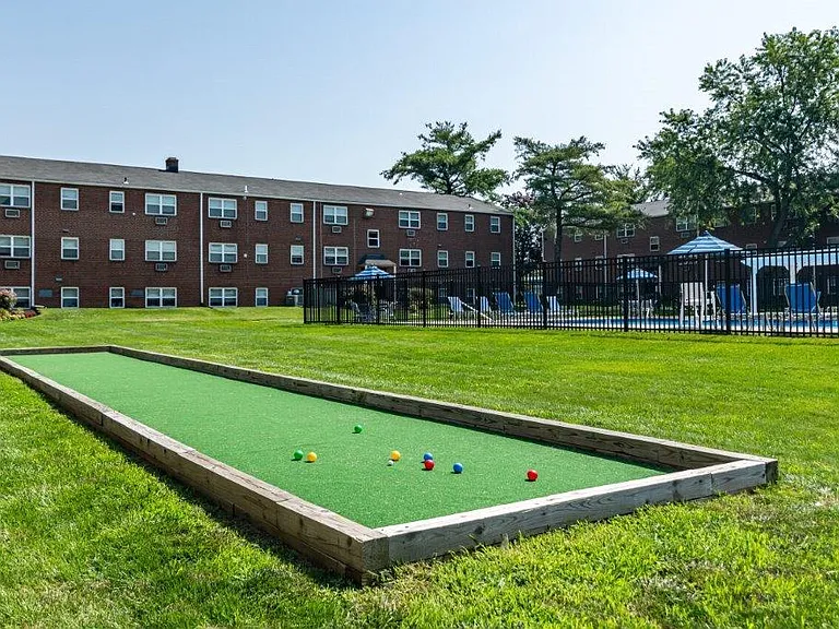 Hyde Park Apartment Homes — Photo 18