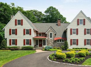 817 Riverton Rd, Moorestown, NJ 08057