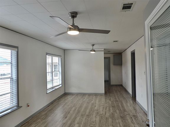 4th image of 127 S Fenner Ave