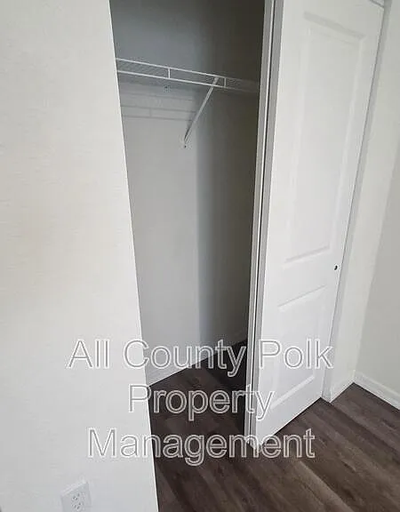 915 Ariana Apartment Community — Photo 17