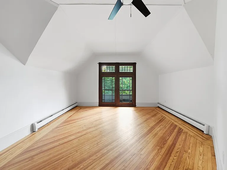 245 Clinton St — Photo 11