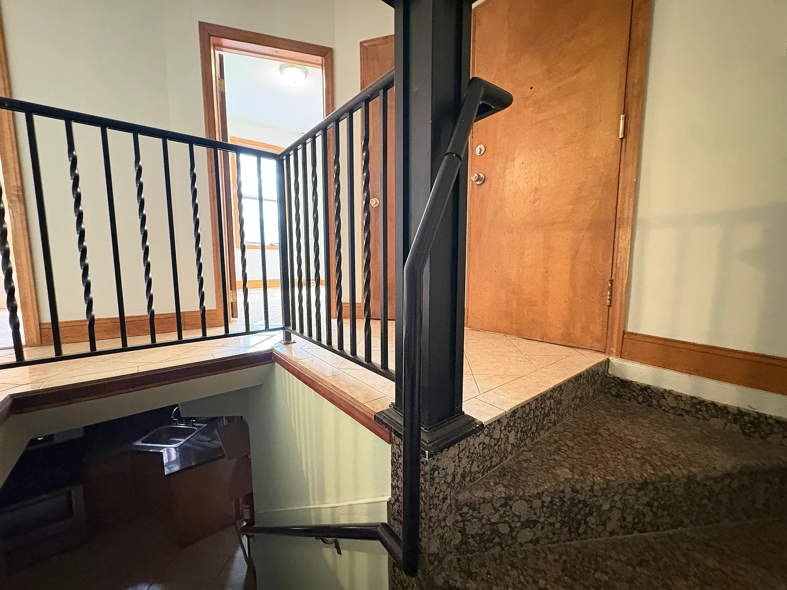 4 bed, 1200 sqft, $3,900 — Photo 3
