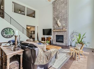1507 Summit Shrs W, Burnsville, MN 55337