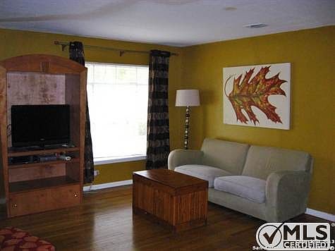 5th image of 646 Blakeley Dr