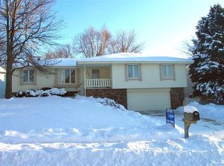 13823 Marinda Cir, Omaha, NE 68144