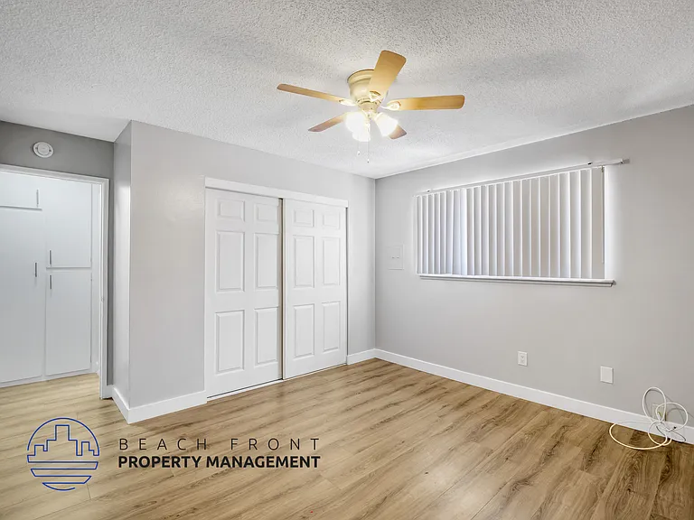 1545 Pine Ave — Photo 10