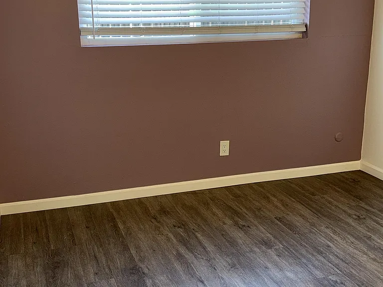3471 Monroe Ave #4 — Photo 5