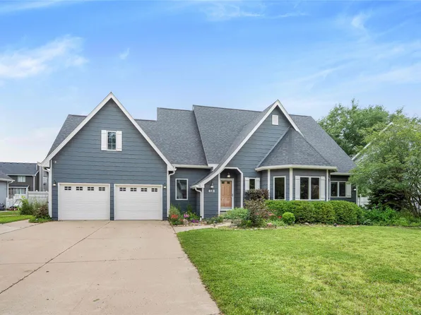 812 N 8th Ave, Winterset, IA 50273