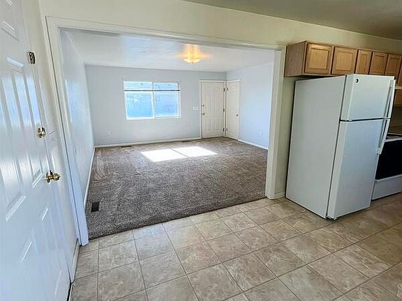4th image of 759 W 400 N APT A