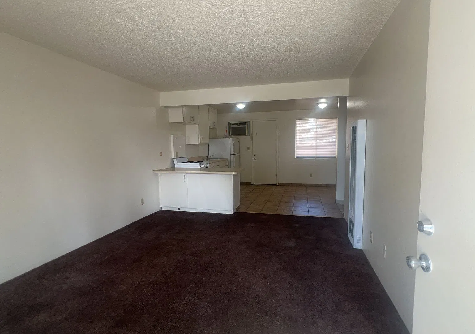 6910 N Santa Fe Dr — Photo 2