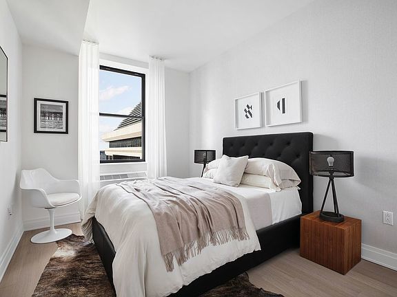 5th image of 70 Pine St APT 5204