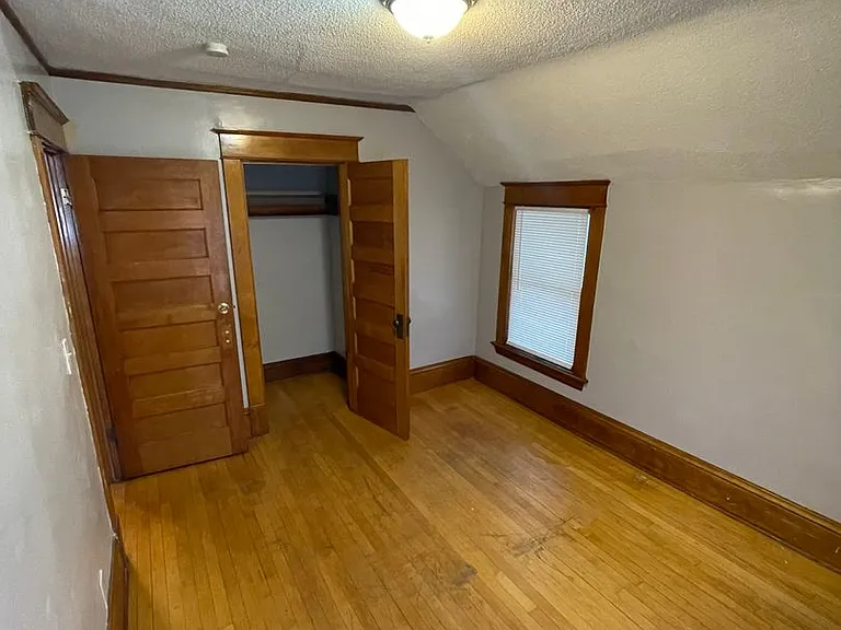 3718 Oakland Ave — Photo 7