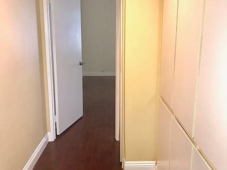 17807 Devonshire St #4 — Photo 17