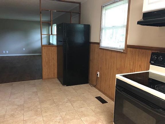 4th image of 2412 Lynnfork Ave