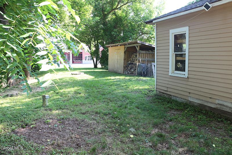 3rd image of 11 Halfmoon Drive
