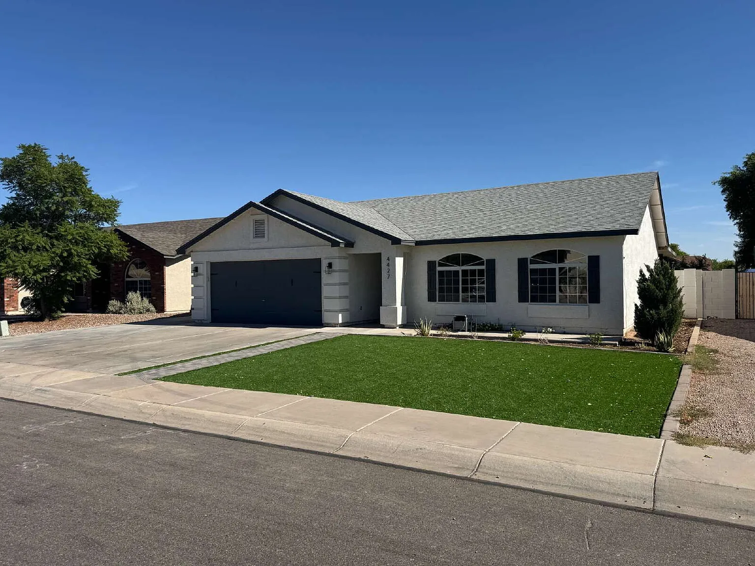 3 bed, 2.0 bath, 1421 sqft, $2,195 — Photo 3