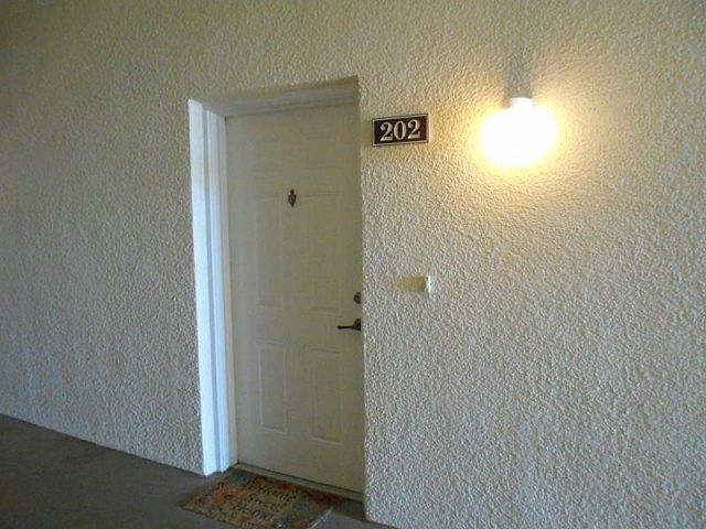 2nd image of 1713 London Crest Dr Unit 2-202