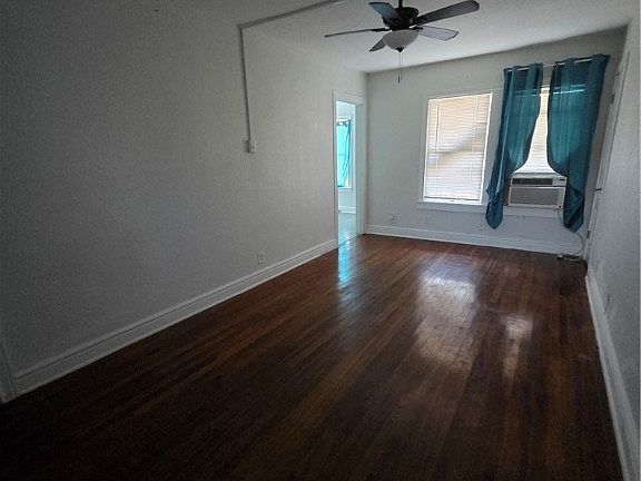 2nd image of 810 Ohio Ave