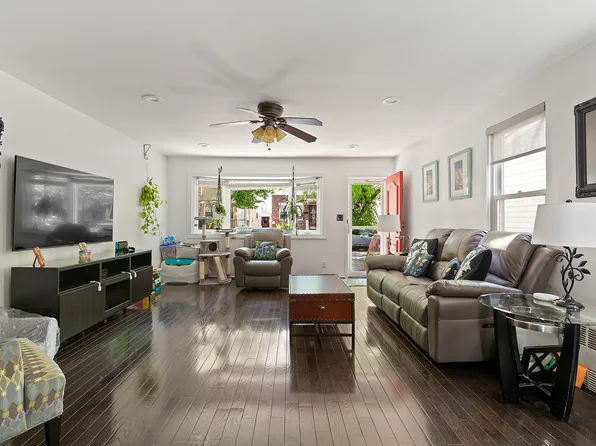 2036 West 10th Street image 1 of 6
