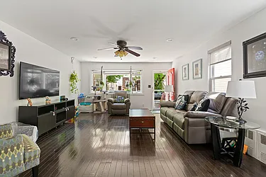 2036 West 10th Street