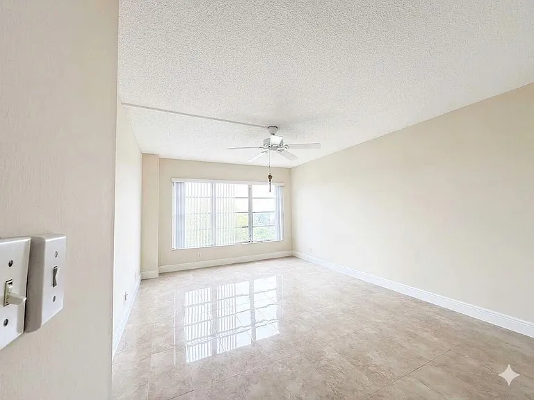 10777 W Sample Rd #714 — Photo 7