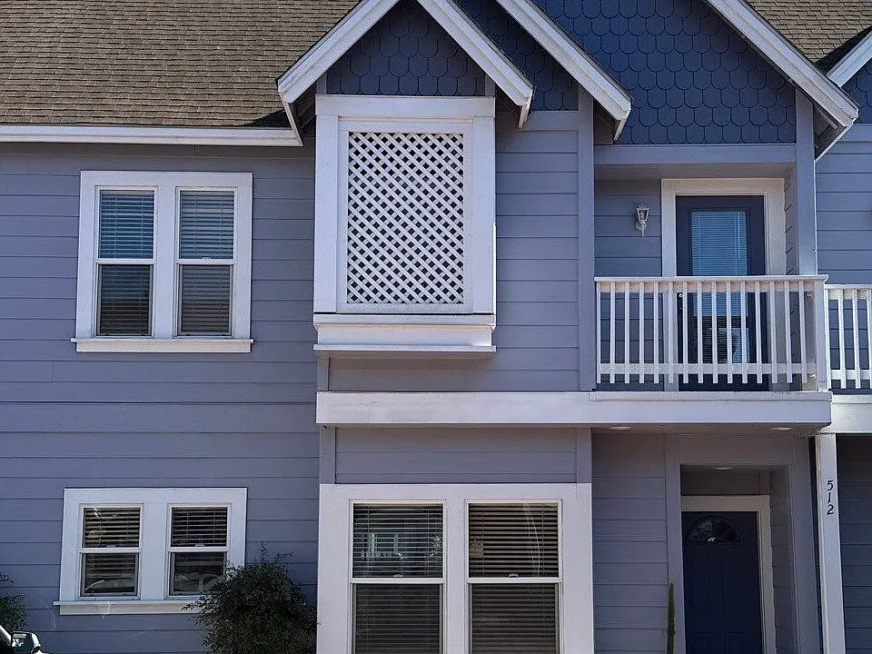 512 Village Ct