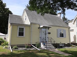 25 Garfield Ave, Saugus, MA 01906