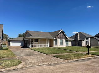 302 Yorkshire Ct, Deer Park, TX 77536