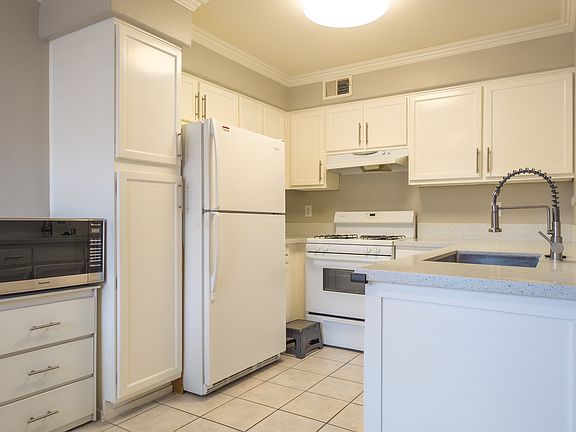 3rd image of 5253 Caspian Springs Dr #104-1