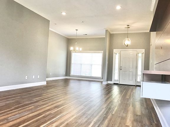 5th image of 34 Dreamland Pl