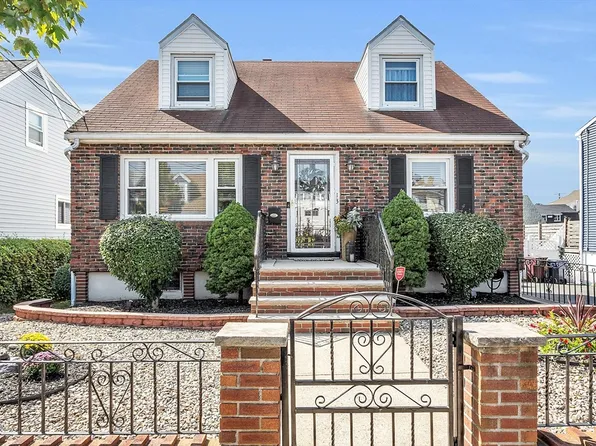 13 Griswold St, Everett, MA 02149