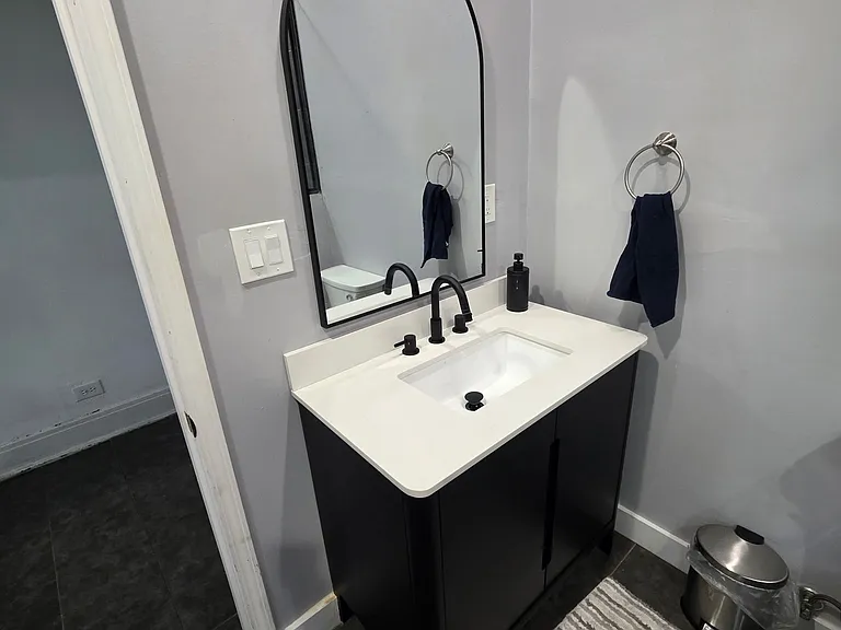 2630 W Burnett Ave #8 — Photo 11