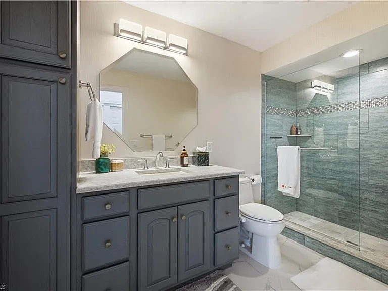 27231 Lakeway Ct — Photo 28