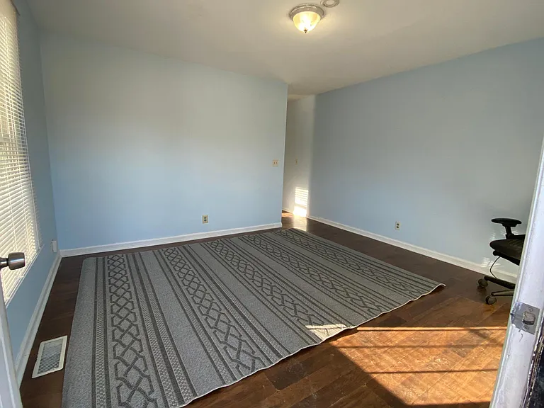 1182 Lula Ln — Photo 2