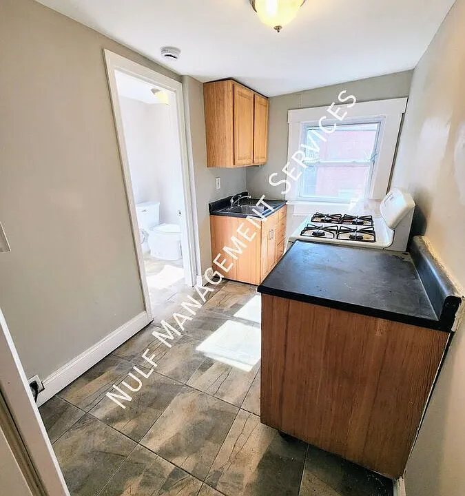 4058 Penn Ave #2