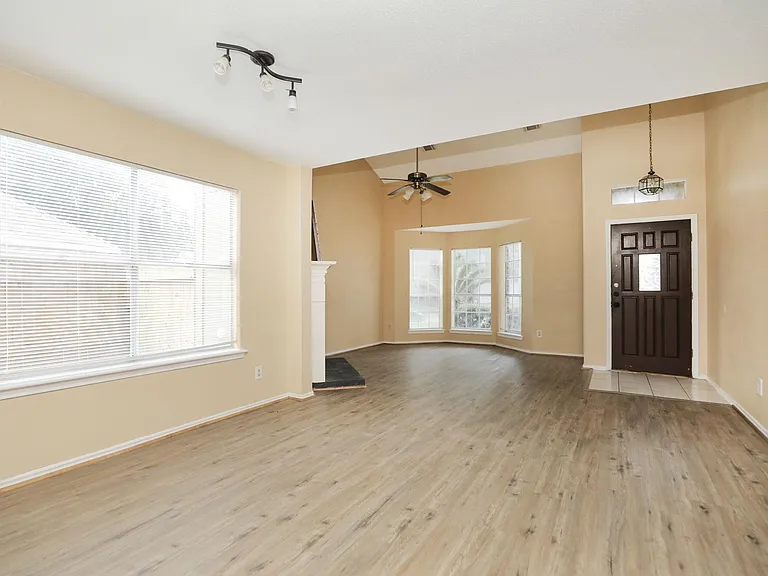17326 Harmony Hill Dr — Photo 9