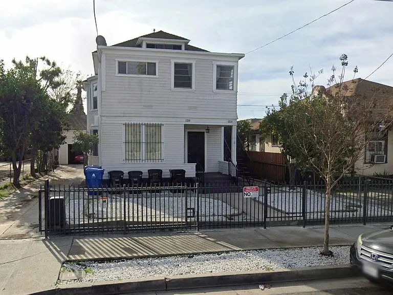 1236 W 22nd St #B — Photo 1