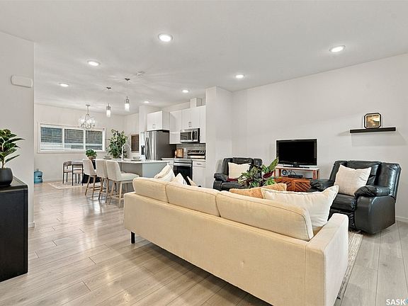 3rd image of 225 Westfield Road